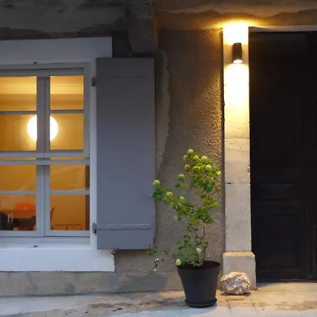 Le Ciel Par-dessus Le Toit Bed & Breakfast Salavas